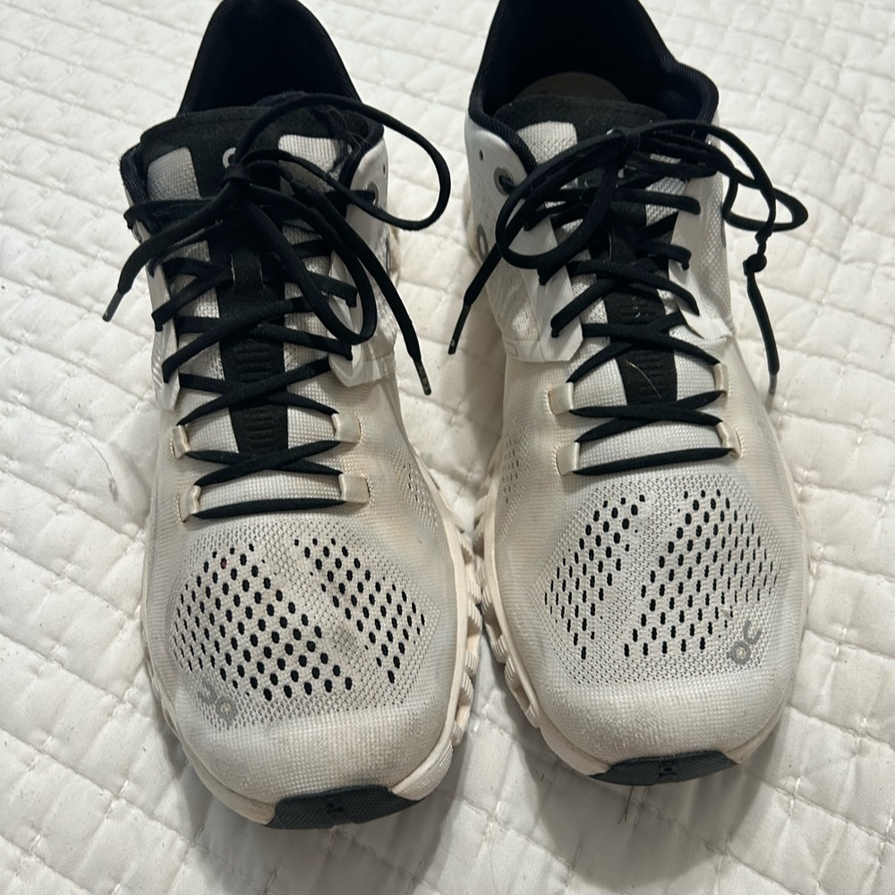 Women’s On Cloud 5 Running Shoe